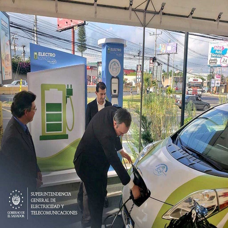 Superintendente invitado especial en inaguración de la primera electro estación para vehículos eléctricos